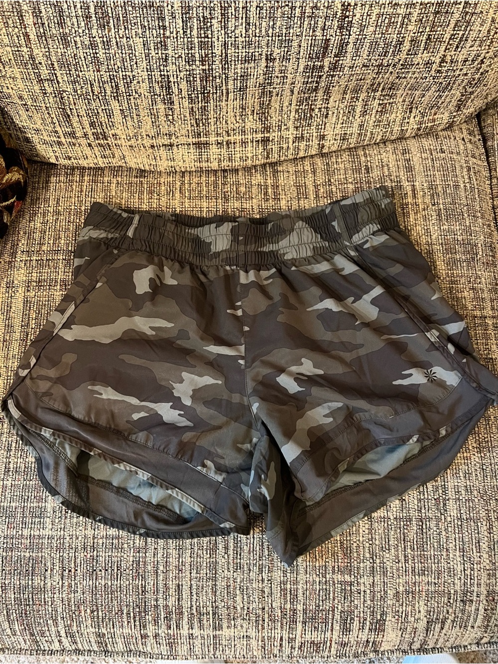 Athleta Mesh Racer Run Short